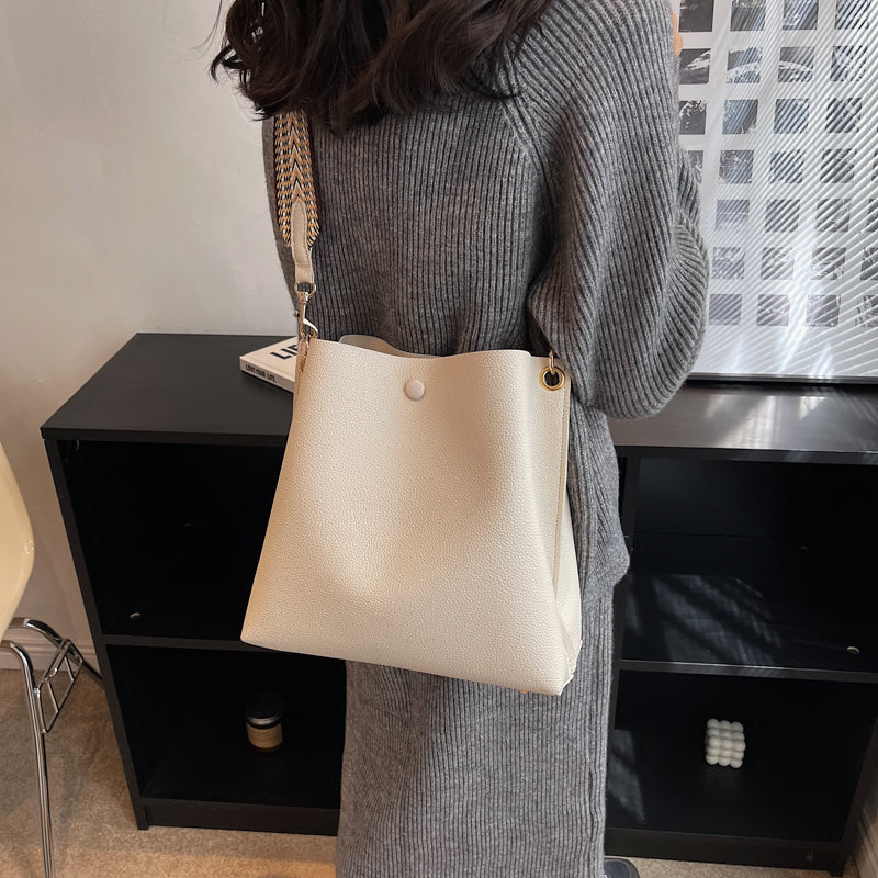 Montelise | Crossbody Bucket Bag